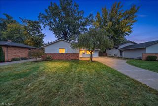 24263 Lebern Drive, North Olmsted, OH 44070