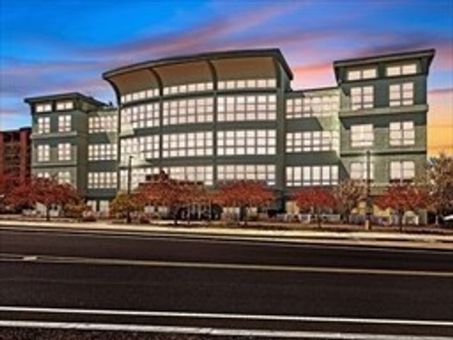 10 Ocean 4004, Revere, MA 02151