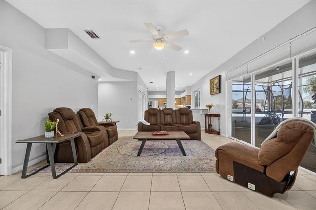 13007 OAKMONT WOOD COURT, Riverview, FL 33579