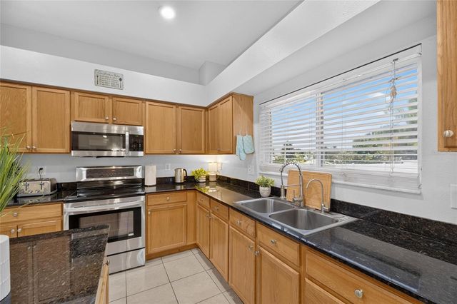 13007 OAKMONT WOOD COURT, Riverview, FL 33579