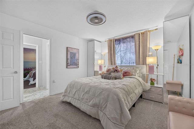 13007 OAKMONT WOOD COURT, Riverview, FL 33579