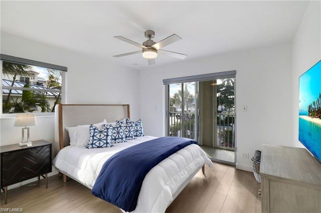 9486 Gulf Shore DR A101, Naples, FL 34108