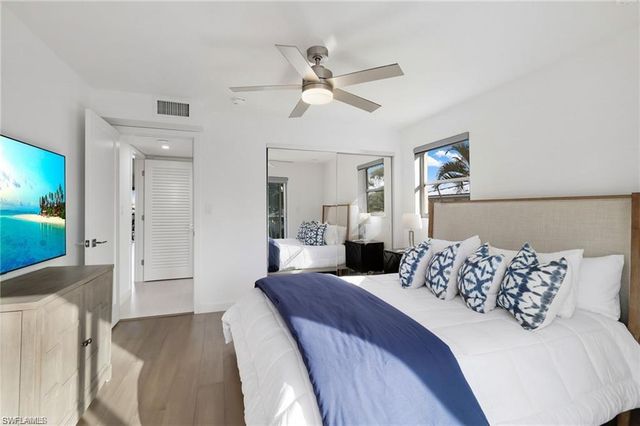 9486 Gulf Shore DR A101, Naples, FL 34108