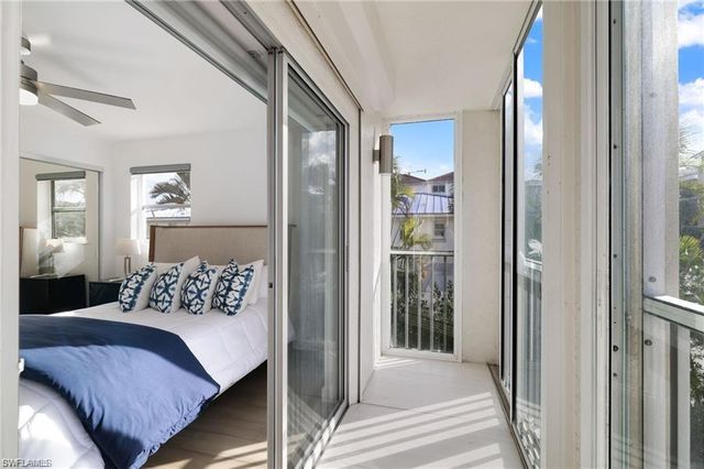 9486 Gulf Shore DR A101, Naples, FL 34108