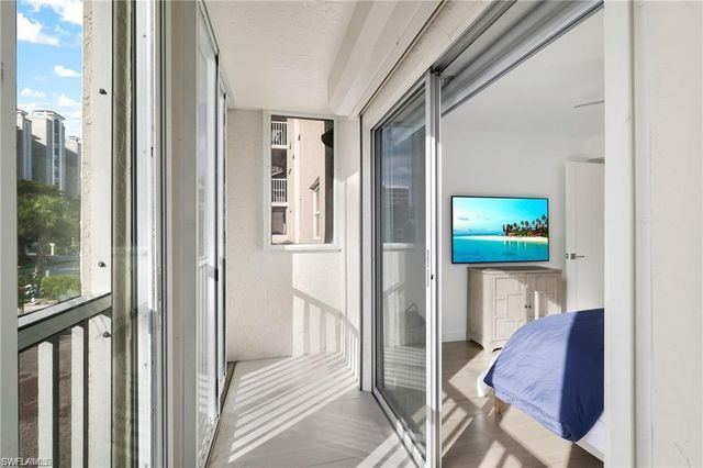 9486 Gulf Shore DR A101, Naples, FL 34108