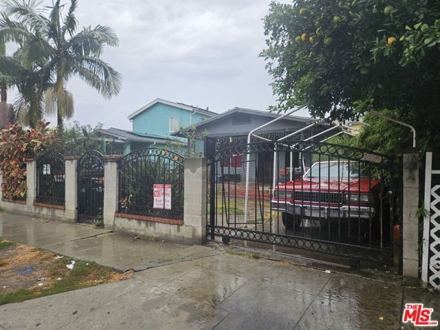155 W 75th Street, Los Angeles, CA 90003