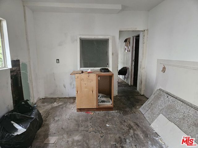155 W 75th Street, Los Angeles, CA 90003
