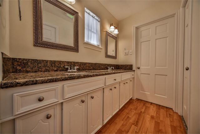 11730 Denise Drive, Hedwig Village, TX 77024