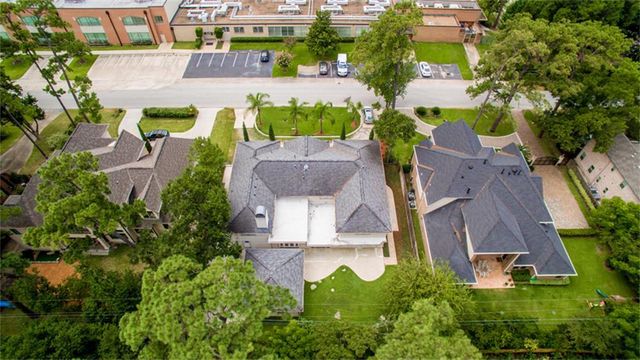 11730 Denise Drive, Hedwig Village, TX 77024