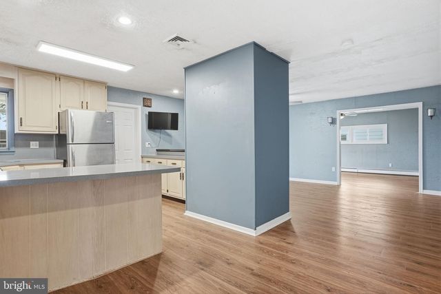 47 THORNYAPPLE LN, Levittown, PA 19054