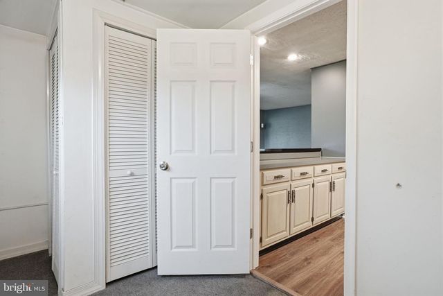 47 THORNYAPPLE LN, Levittown, PA 19054