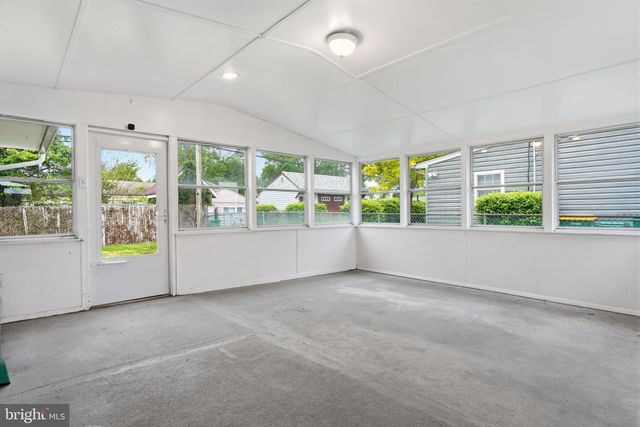 47 THORNYAPPLE LN, Levittown, PA 19054