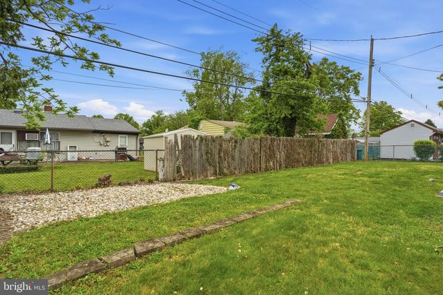 47 THORNYAPPLE LN, Levittown, PA 19054