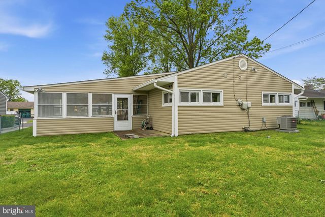 47 THORNYAPPLE LN, Levittown, PA 19054