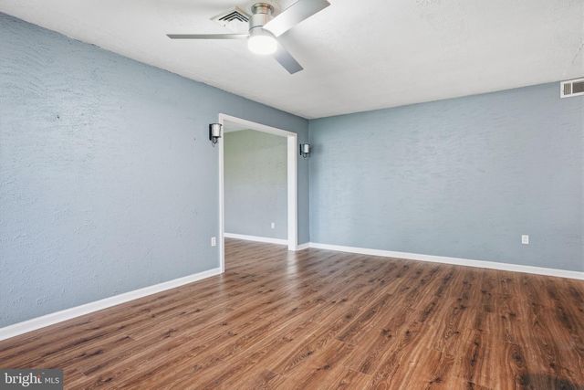 47 THORNYAPPLE LN, Levittown, PA 19054