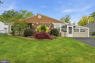 47 THORNYAPPLE LN, Levittown, PA 19054