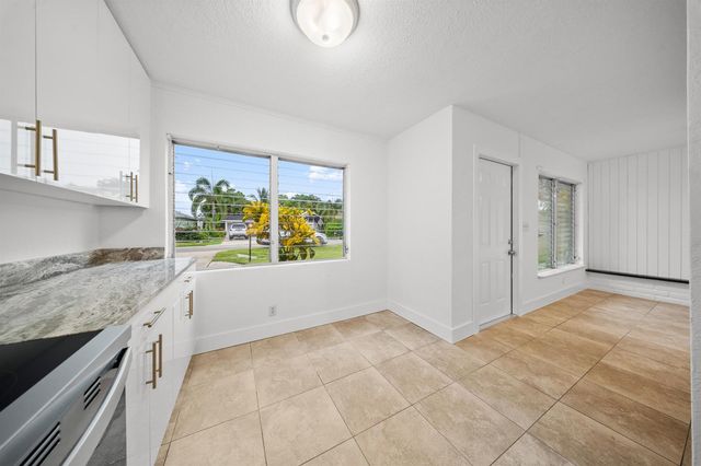 2904 SE Bamboo Street, Stuart, FL 34997