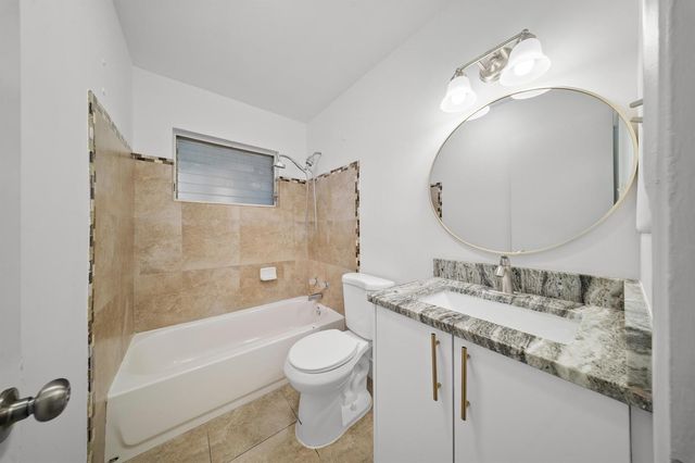 2904 SE Bamboo Street, Stuart, FL 34997