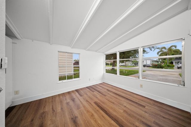 2904 SE Bamboo Street, Stuart, FL 34997