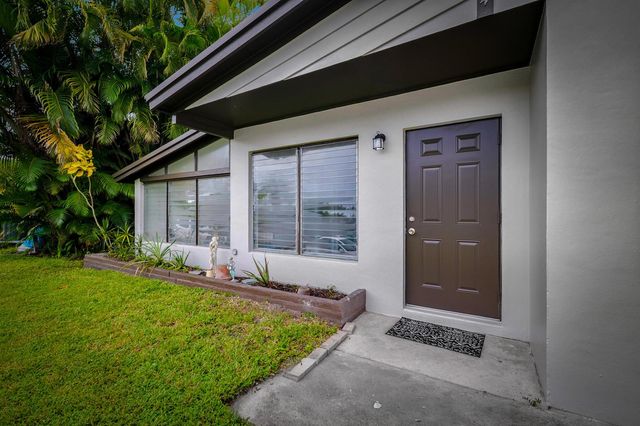 2904 SE Bamboo Street, Stuart, FL 34997