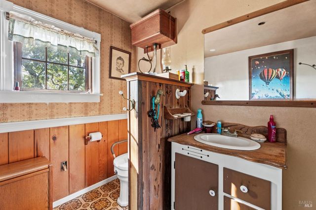 24600 String Creek Rd, Willits, CA 95490