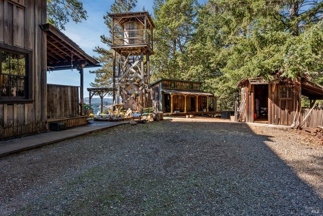 24600 String Creek Rd, Willits, CA 95490