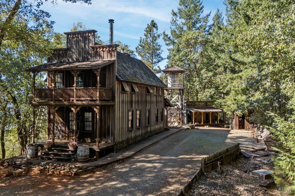 24600 String Creek Rd, Willits, CA 95490