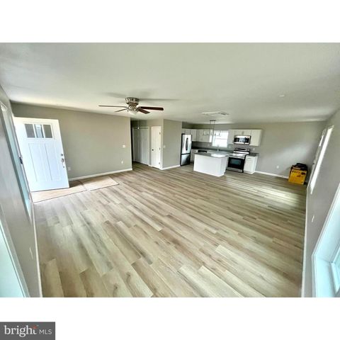 233 YOUNG LN, Berkeley Springs, WV 25411