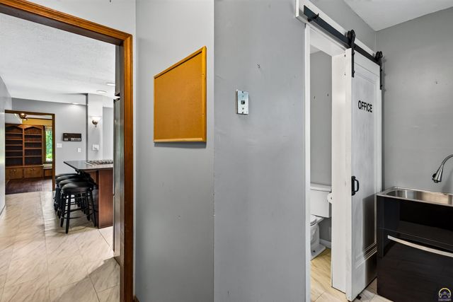 3631 NW 44th Ter, Topeka, KS 66618