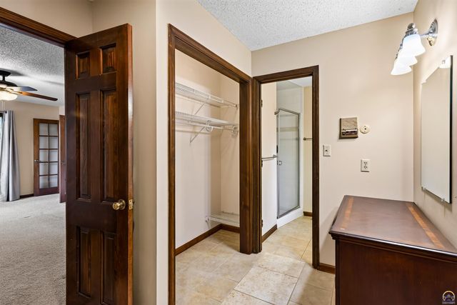 3631 NW 44th Ter, Topeka, KS 66618