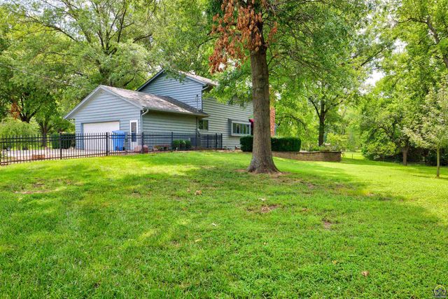 3631 NW 44th Ter, Topeka, KS 66618