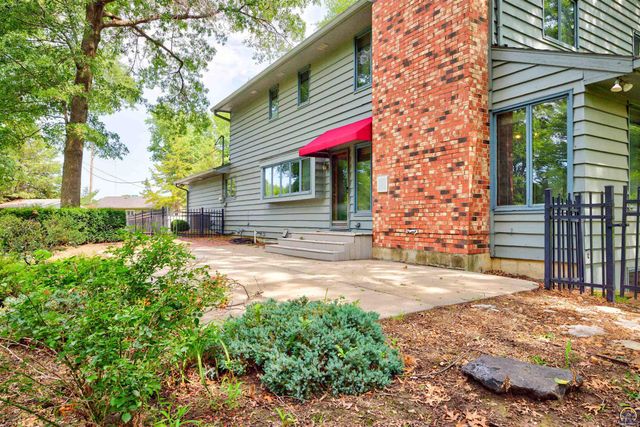 3631 NW 44th Ter, Topeka, KS 66618
