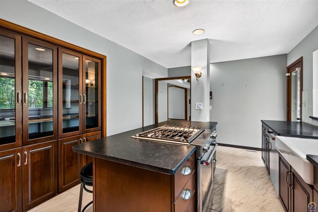 3631 NW 44th Ter, Topeka, KS 66618
