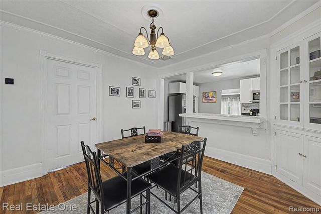 27901 Long Street, Livonia, MI 48152