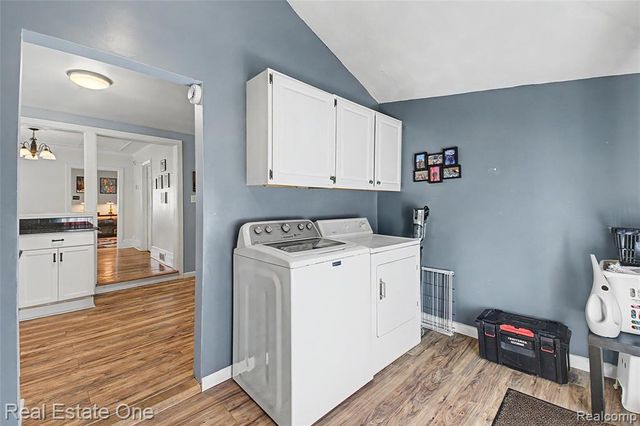 27901 Long Street, Livonia, MI 48152