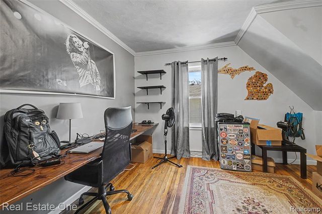 27901 Long Street, Livonia, MI 48152