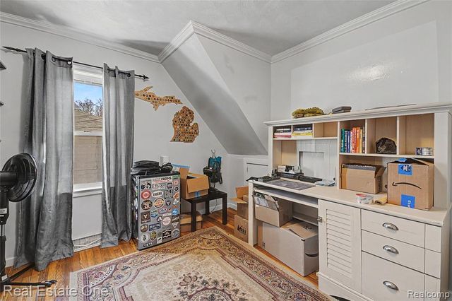 27901 Long Street, Livonia, MI 48152