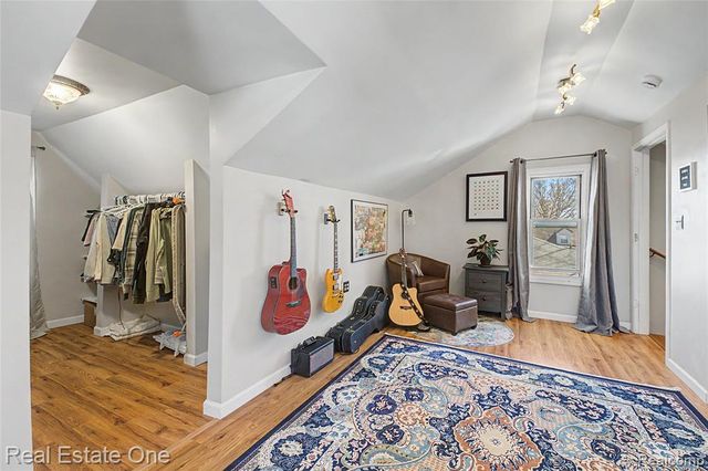 27901 Long Street, Livonia, MI 48152