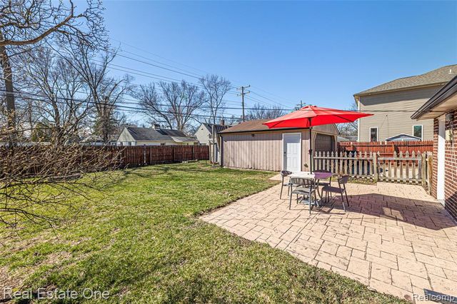 27901 Long Street, Livonia, MI 48152