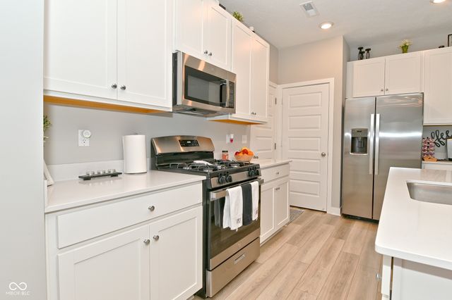 8051 Wagman Street, Indianapolis, IN 46113