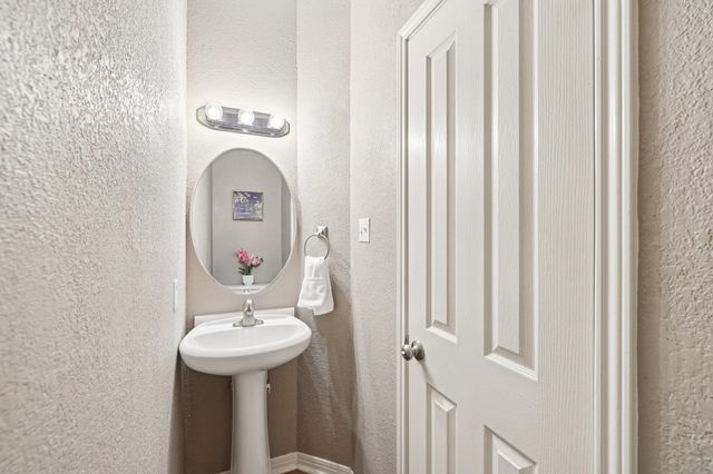 2304 Oak Springs CV, Round Rock, TX 78681