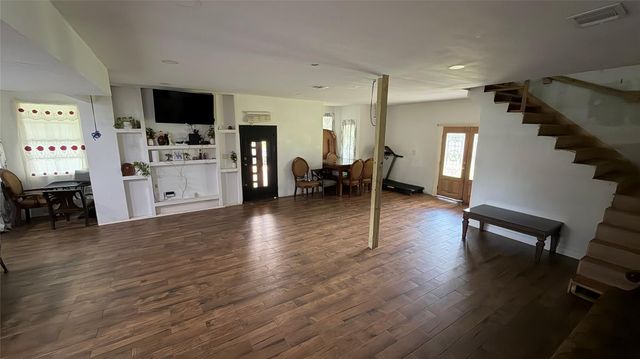 192 Road 51023, Cleveland, TX 77327