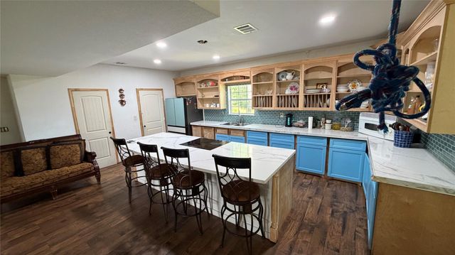 192 Road 51023, Cleveland, TX 77327