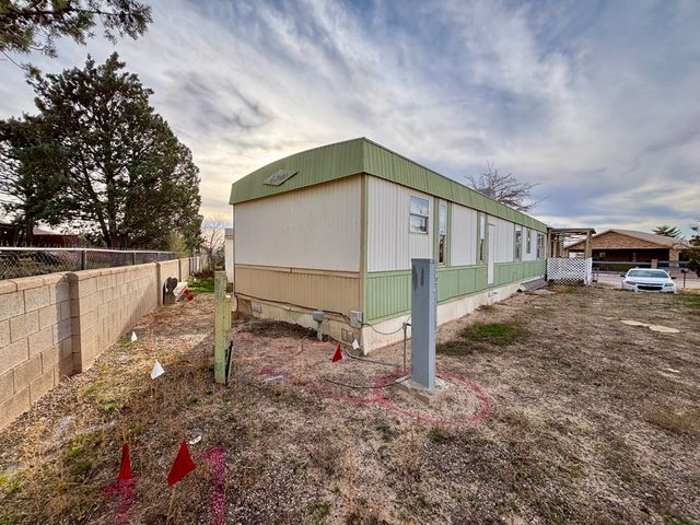 612 LONGBOW Loop SW, Los Lunas, NM 87031