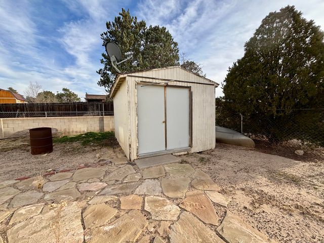 612 LONGBOW Loop SW, Los Lunas, NM 87031