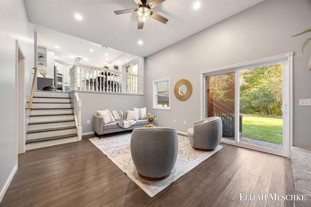 4176 Stony Avenue, Kalamazoo, MI 49004