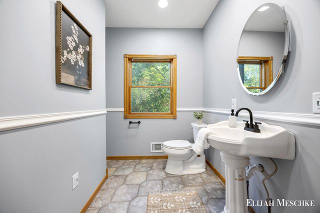 4176 Stony Avenue, Kalamazoo, MI 49004
