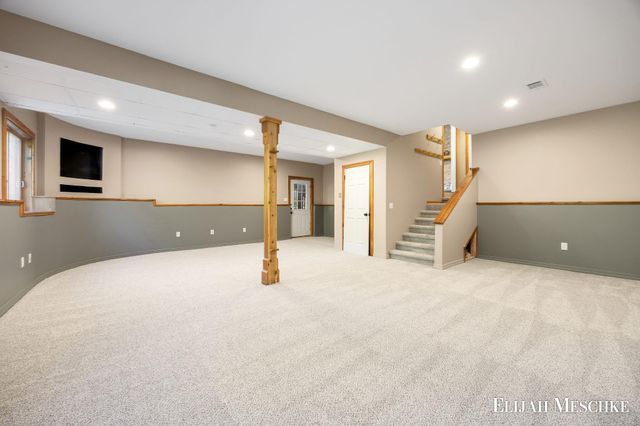 4176 Stony Avenue, Kalamazoo, MI 49004