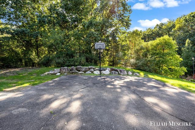 4176 Stony Avenue, Kalamazoo, MI 49004