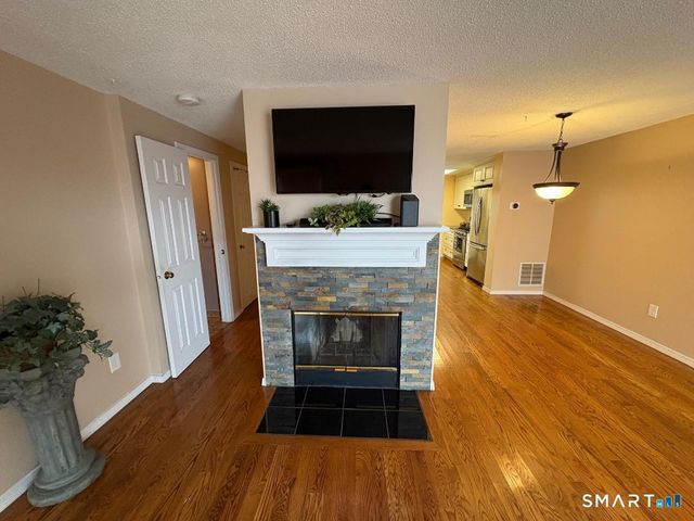 3227 East Main Street E, Waterbury, CT 06705
